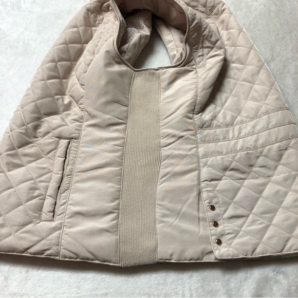 𝅺Cleo Quilted Tan Vest Size Large - Picture 6 of 11